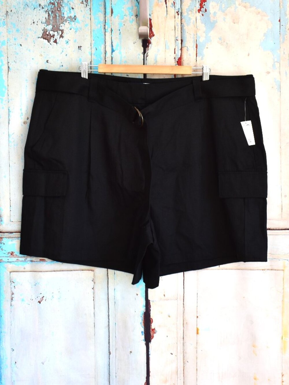 Women's Old Navy Extra High-Waisted Cargo Shorts Belted 4.5" SIZE 22 SHORT Black